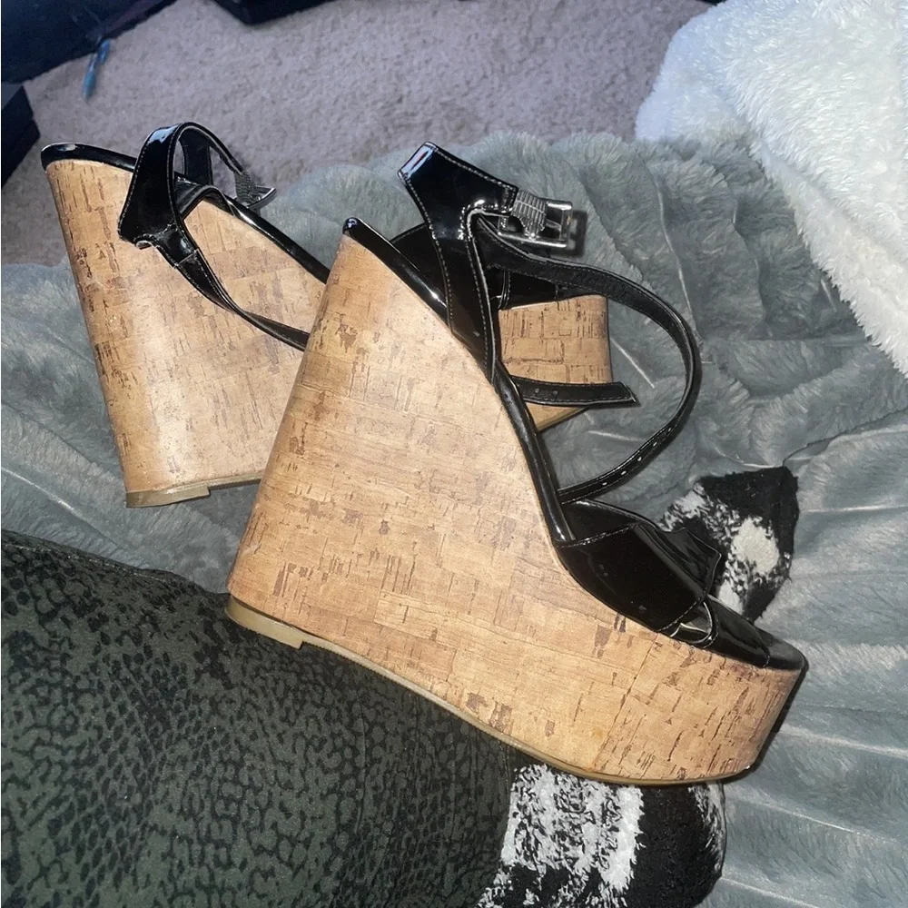 Vintage Heart in D brand wedge shoes cork 7.5